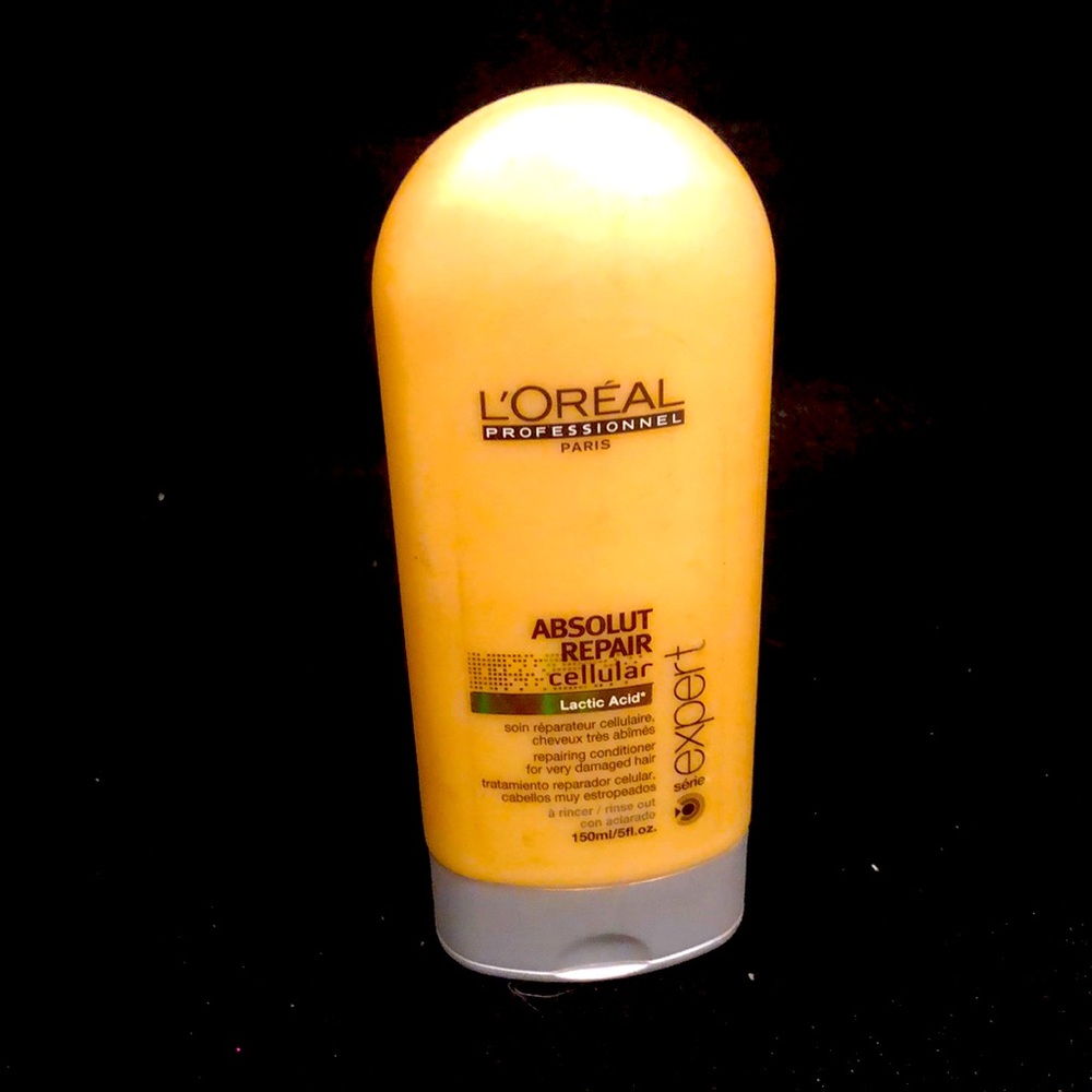 LOREAL PROFESSIONAL SERIE EXPERT ABSOLUT REPAIR CONDITIONER. NEW PRICED TO SELL